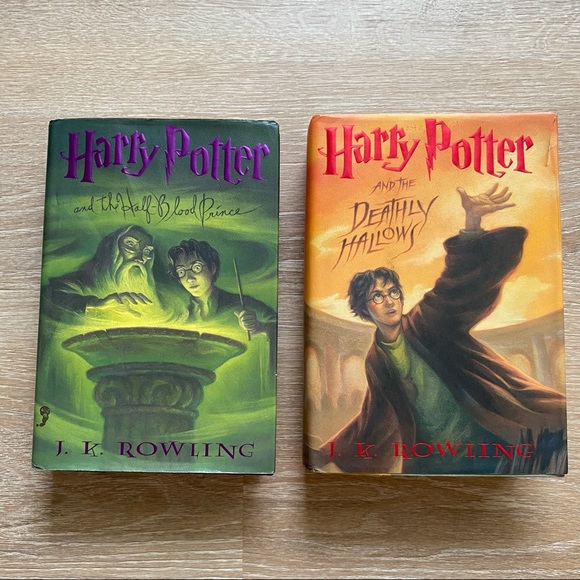 Warner Bros. Other - Harry Potter First Edition 2 Book Set
